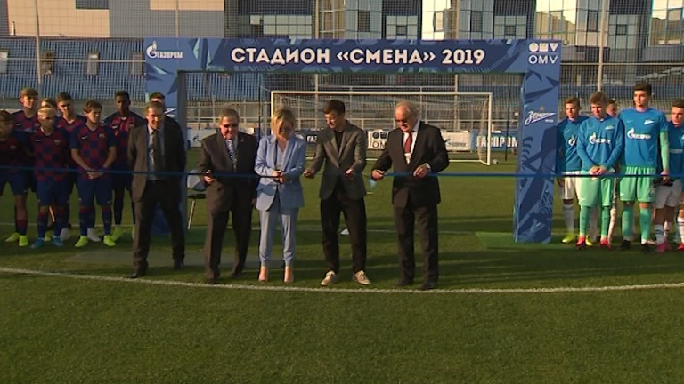 6 августа состоялась торжественная церемония открытия обновленного стадиона «Смена»