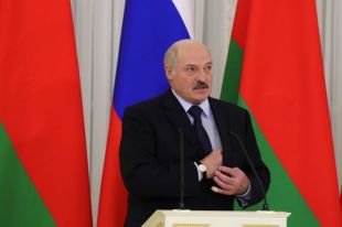 Лукашенко: Белоруссия не станет отказываться от русского языка