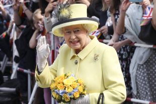 Елизавета II впервые не будет участвовать в традиционной памятной церемонии