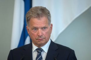 Президент Финляндии выступил за сохранение антироссийских санкций