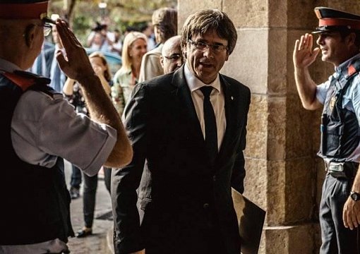 Президент Каталонии не признал решение Мадрида об отставке