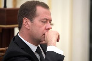 Медведев распорядился ликвидировать ФАНО до конца года