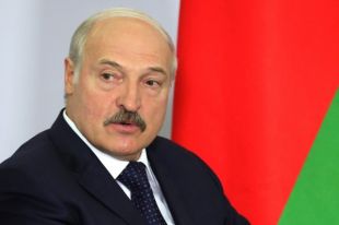 Лукашенко раскритиковал попытки «приватизировать Победу»