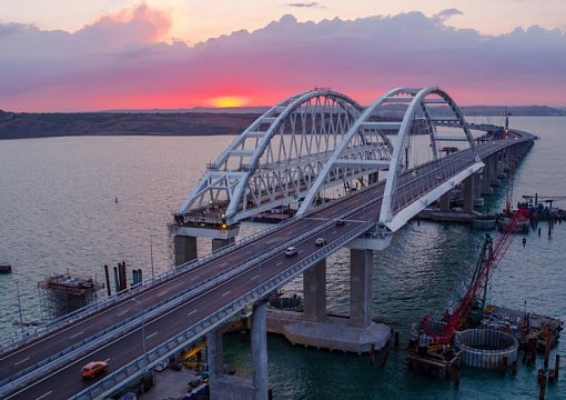 Более 500 тыс машин проехали по Крымскому мосту с момента запуска движения