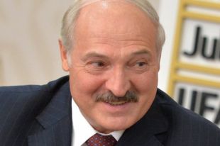 Лукашенко поручил чиновникам до 1 апреля трудоустроить супруг и любовниц